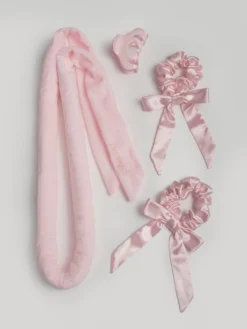 Luxy X Acquired Style Heatless Curler Set -Hair Extensions Shop AS HeatlessCurler Transactional OffFig 2 FamilyShot scaled