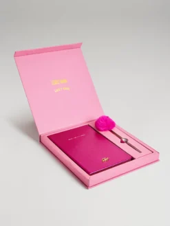 Elle’s Notebook & Bruiser’s Bill Vegan Feather Pen 11 Elle’s Notebook & Bruiser’s Bill Vegan Feather Pen -Hair Extensions Shop LB X Luxy ECOMM NotebookPen 1 f6370c67 ba03 4f23 beba 8893533b6f71