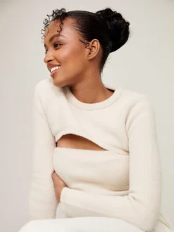 Jet Black Clip-In Bun -Hair Extensions Shop Luxy Hair Extensions Clip In Buns Jet Black 7