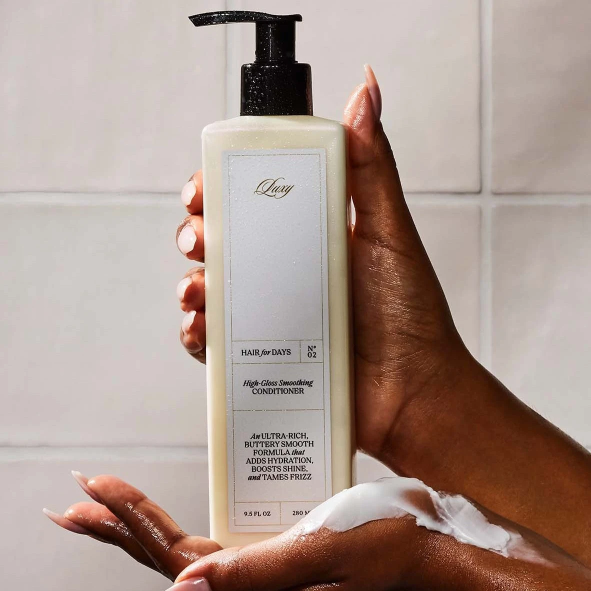 Luxy High-Gloss Smoothing Conditioner 2 Luxy High-Gloss Smoothing Conditioner - Image 2