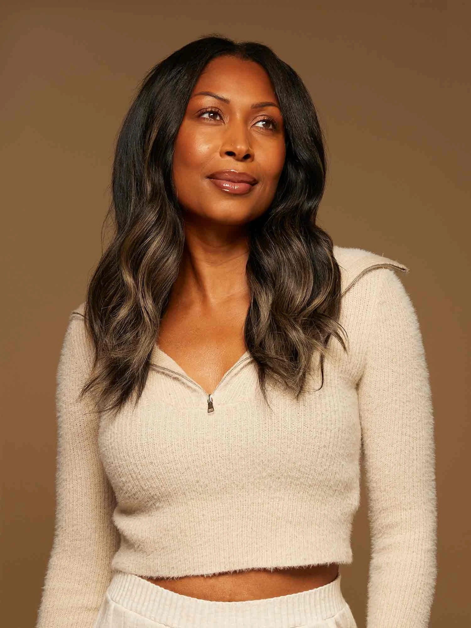 16" Classic Off Black Bronde Balayage Volume Bundle 3 16" Classic Off Black Bronde Balayage Volume Bundle - Image 3