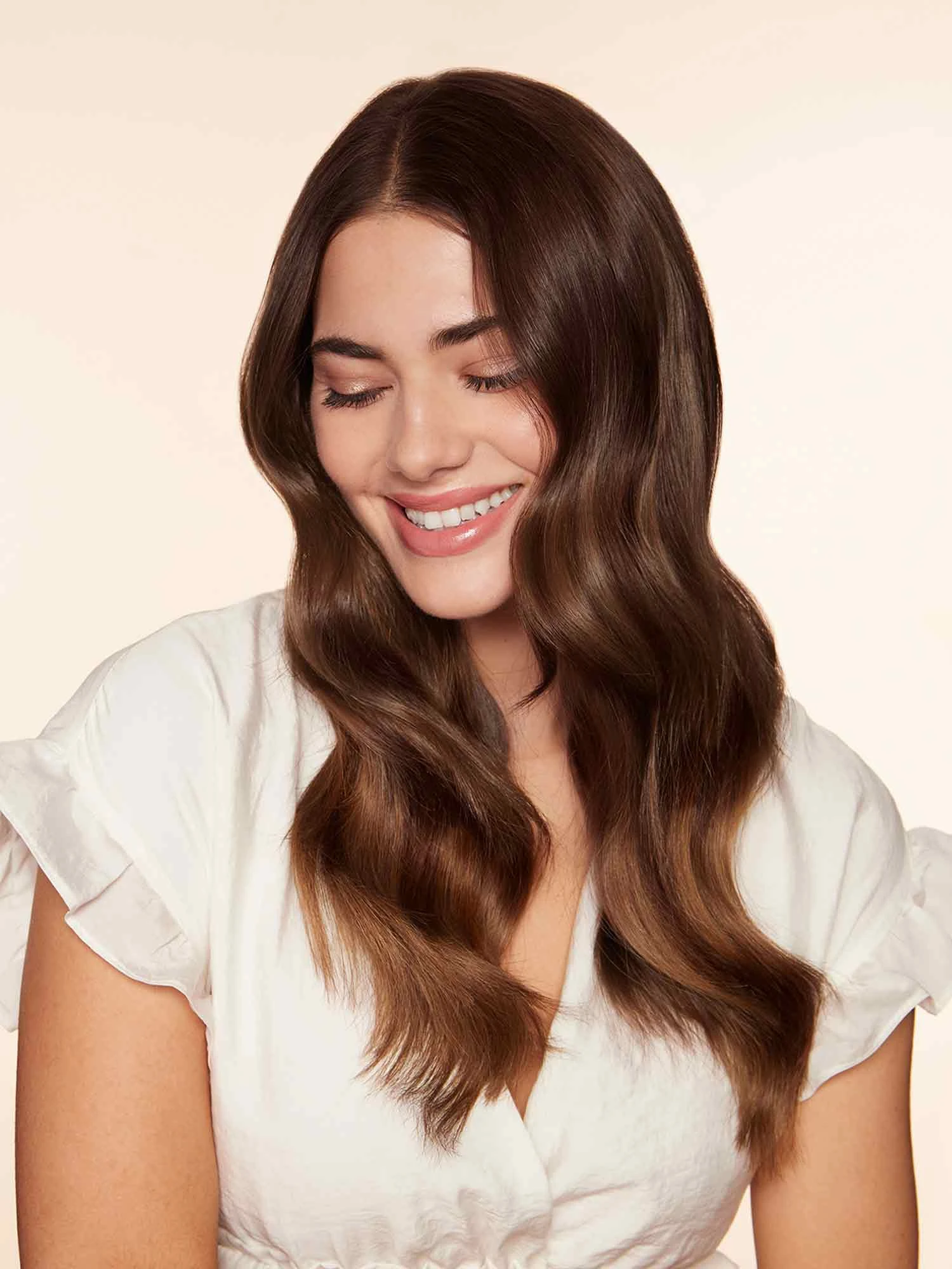 16" Chocolate Brown Balayage Halo® Hair Extensions Volume Bundle 3 16" Chocolate Brown Balayage Halo® Hair Extensions Volume Bundle - Image 3