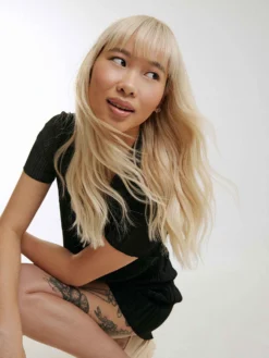 16" Platinum Blonde Halo® Hair Extensions (140g) 18 16" Platinum Blonde Halo® Hair Extensions (140g) -Hair Extensions Shop Luxy Hair Extensions Platinum Blonde After Front 1 2